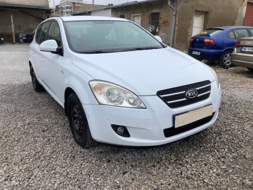 kia-cee-d-1-4i-80kw-1-majitel-servis