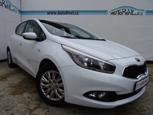 kia-cee-d-1-4i-73kw-1majcr-s-kniha