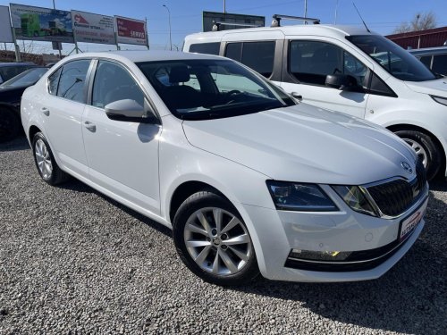skoda-octavia-2-0tdi-dsg-style-navi-perletcr