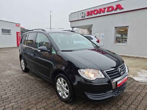 volkswagen-touran-1-6-united-digiklima-7-mist