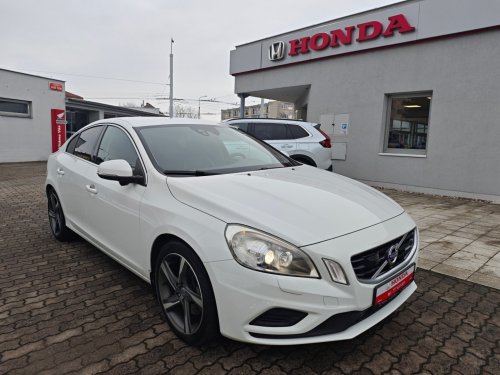 volvo-s60-2-4-d5-awd-r-design-158kw