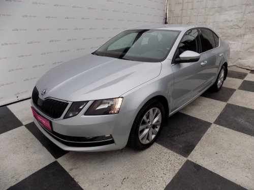 skoda-octavia-2-0tdi-dsg-led-klima