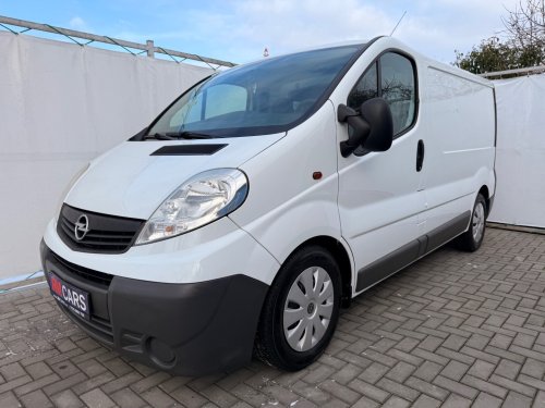 opel-vivaro-2-0-cdti-1-maj-servisni-kniha