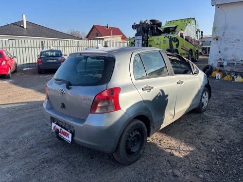 toyota-yaris-1-0i-klima