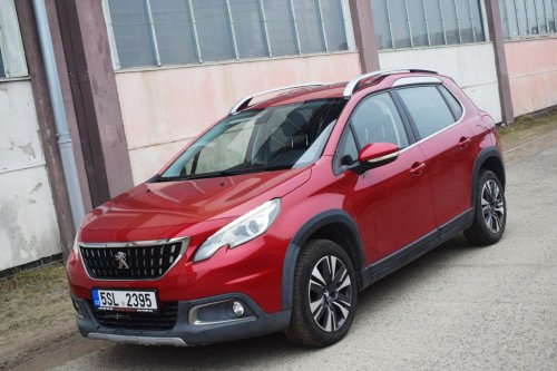 peugeot-2008-1-2-puretech-allure-vybava-man