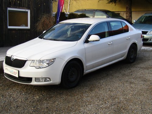 skoda-superb-2-0-tdi-103kw-dsg-1-majitel