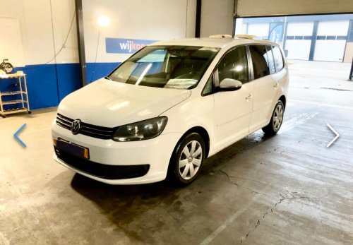 volkswagen-touran-1-6-tdi-dsg-vestavba-pro-psa
