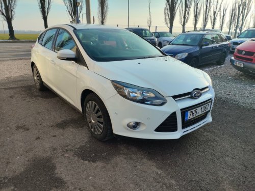 ford-focus-1-6i
