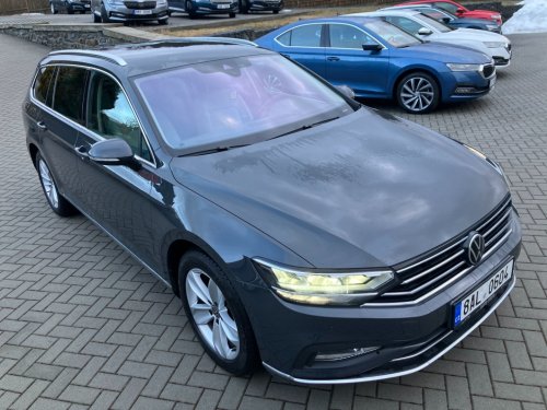 volkswagen-passat-variant-2-0tdi-110kw-elegance-alcantar