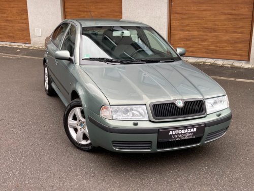 skoda-octavia-1-6i-75kw-elegance-xenony