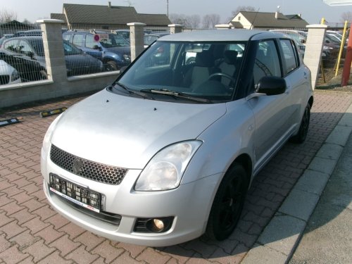 suzuki-swift-1-3i-gl-4wd-klima-vyhrev
