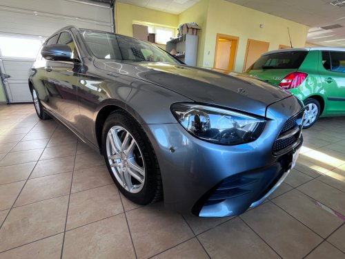 mercedes-benz-tridy-e-220d-4matic-143-kw