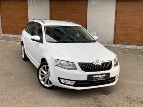 skoda-octavia-1-2-tsi-tazne-navigace-senzory