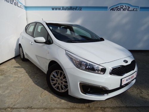 kia-cee-d-1-4i-73kw-1majcr-s-kniha