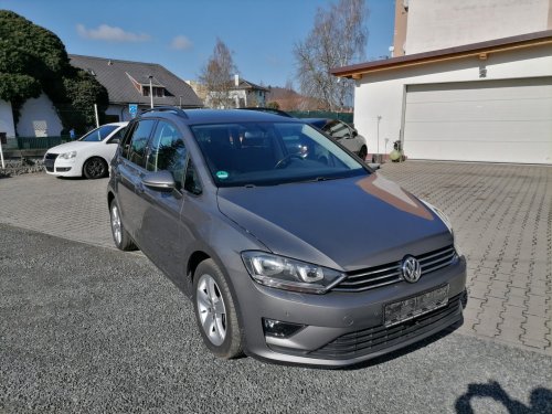 volkswagen-golf-sportsvan