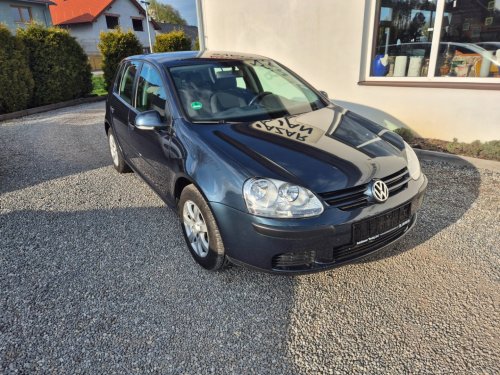 volkswagen-golf-1-6-mpi-trend