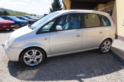 opel-meriva-1-6