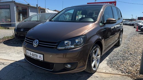 volkswagen-touran-1-4tsi-103kw-dsg-webasto-alu