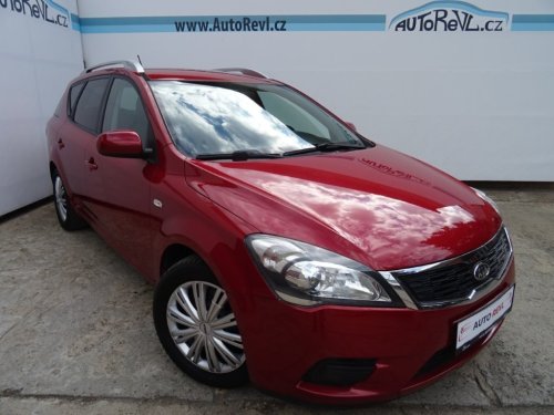 kia-cee-d-1-4i-66kw-s-kniha-klima