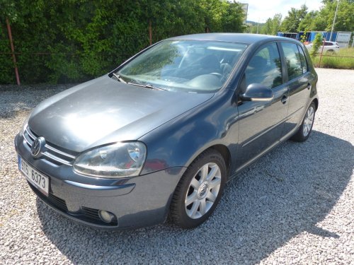 volkswagen-golf-1-6-fsi