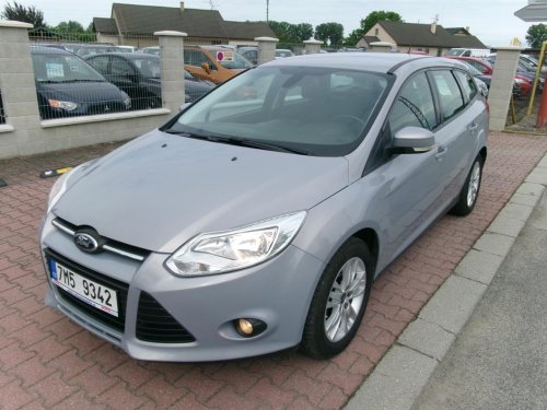 ford-focus-1-0-ecoboost-ac-bt-temp