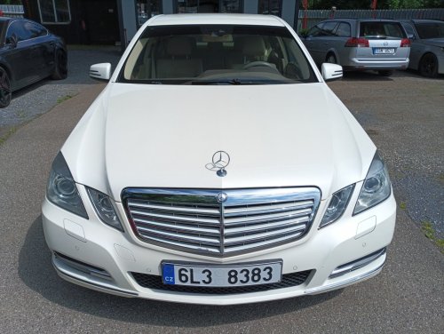 mercedes-benz-tridy-e-4-x-4