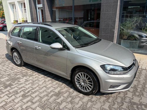 volkswagen-golf-1-0i-81kw-dsg-serviska-2xkola