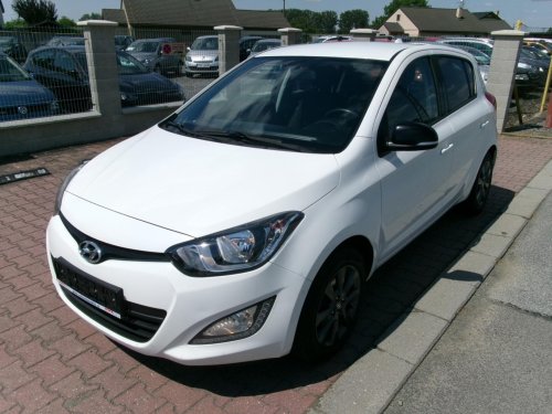 hyundai-i20-1-2i-klima-temp-alu-bt-usb