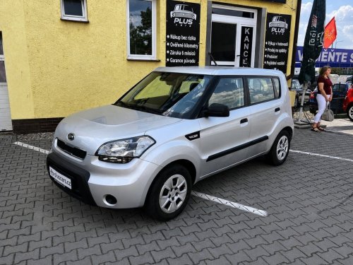 kia-soul-1-6i-93kw-klimatizace