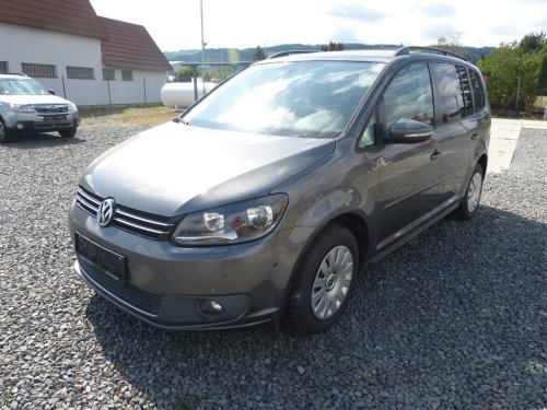 volkswagen-touran-1-4-tsi-7-m9st