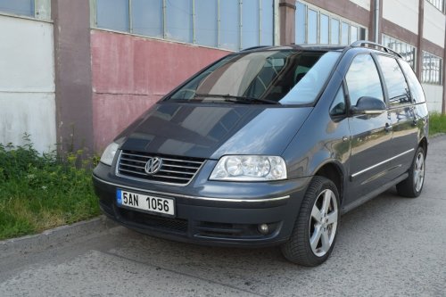 volkswagen-sharan-7mist-vybava