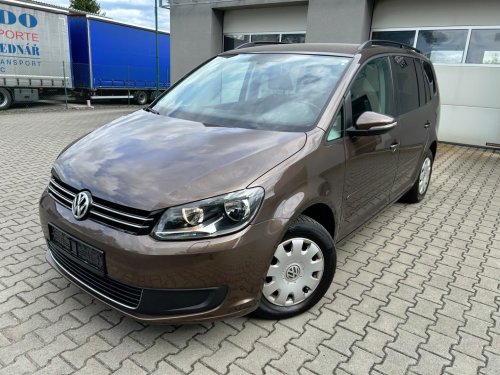 volkswagen-touran-1-2tsi-navi-tempomat-vyhrevy