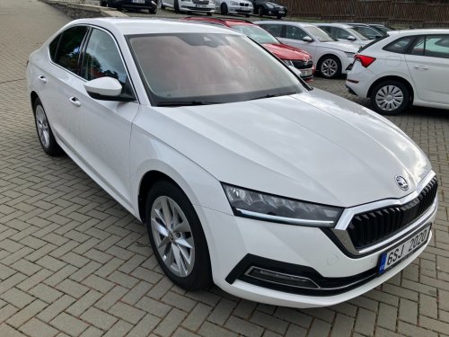 skoda-octavia-2-0tdi-style-2024-kuze-acc