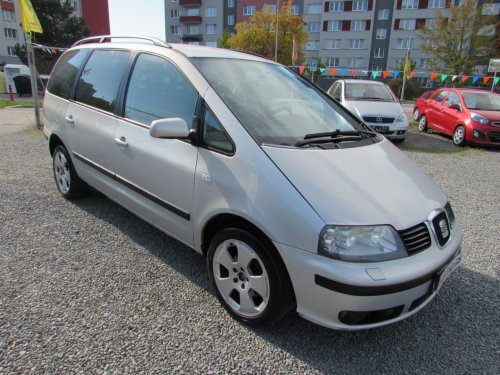 seat-alhambra-1-9-tdi-85kw-automat-7-mistne
