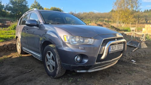 mitsubishi-outlander-1-majitel-koup-nove-v-cr